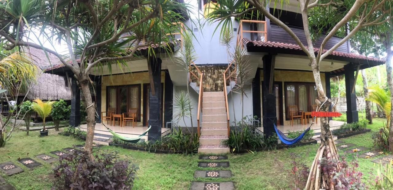 A_One House Hotel Nusa Lembongan  Exterior photo